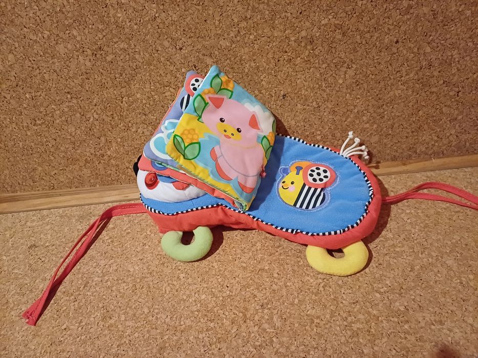 Livro em tecido bebé, vários animais, com luz e som. Didático.