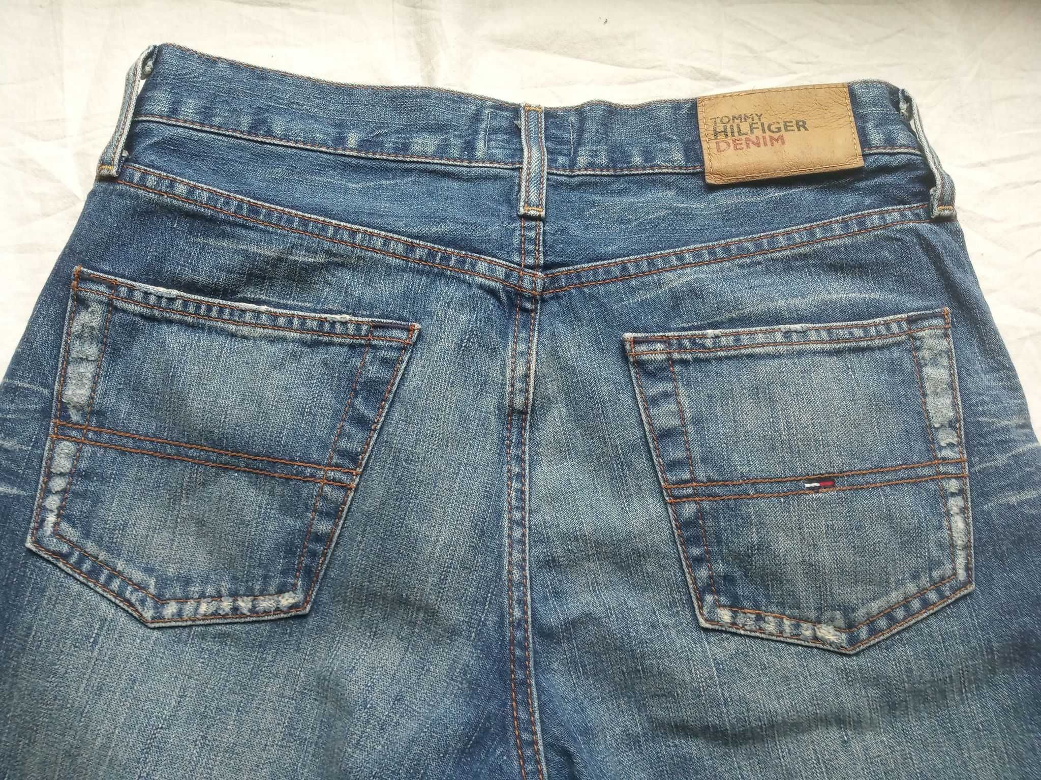 Spodenki jeansowe szorty męskie logowane W 30 L 36 -"Tommy Hilfiger ".