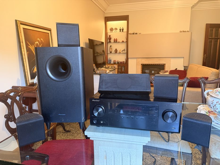 Sistema de som Pioneer - Home Cinema (700W)