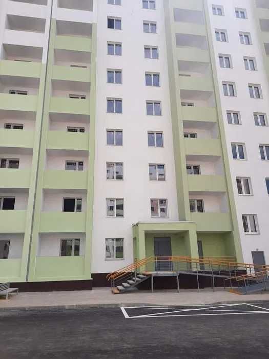 Продам свою 2-комнатную квартиру в ЖК "Мира-3", дом 16