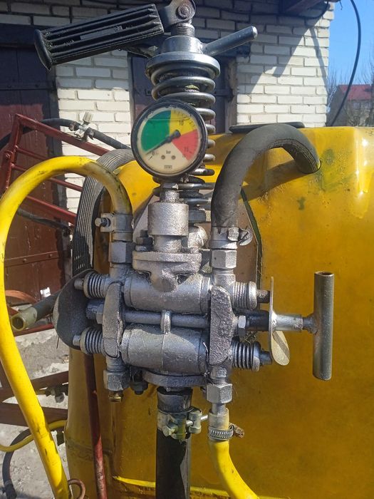 Оприскувач для трактора