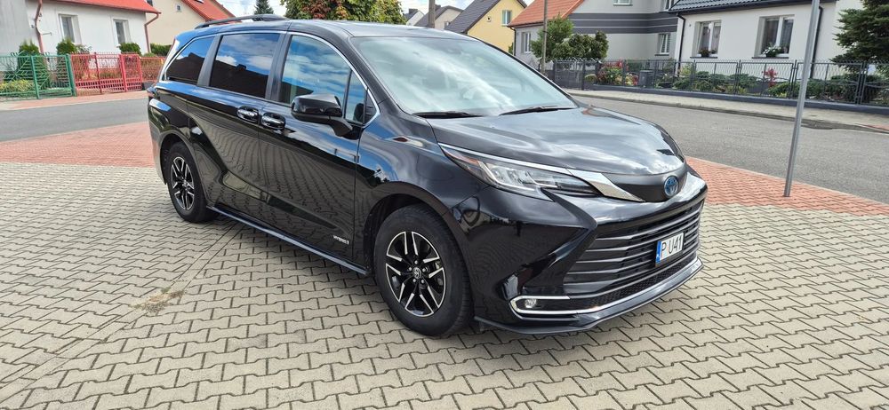 Toyota Sienna XLE 2,5 Hubrid