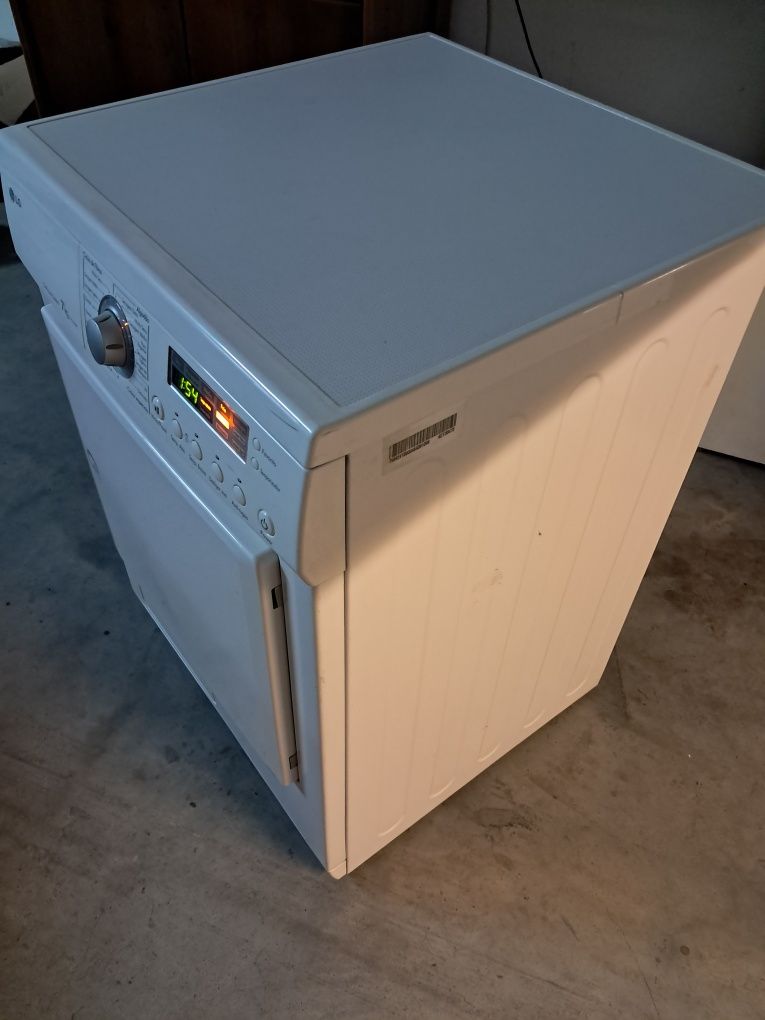 Máquina secar roupa LG.