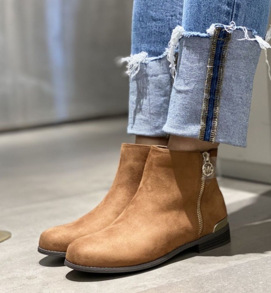 Michael Kors botki brązowe emma Beth r. 37 caramel ze złotym napisem n