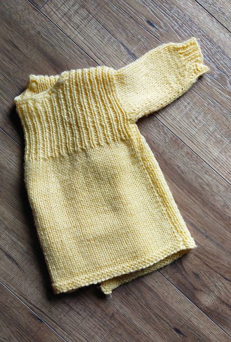Hand-made sweterek/kardigan niemowlęcy