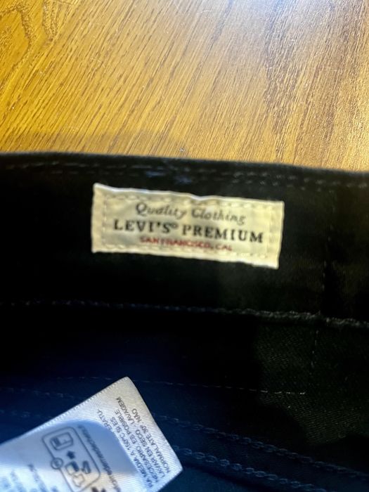 Nowe Levis 511 prosty krój.