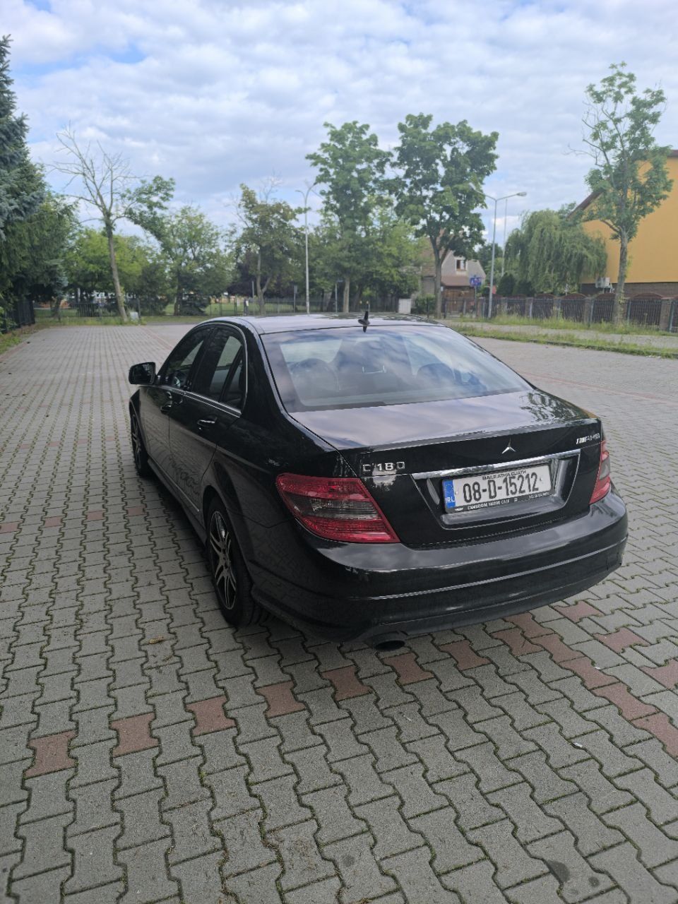 Anglik Mercedes C klasa W 204 AMG 1.8 benzyna sedan Irlandia