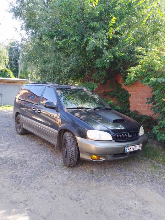 Минивен KIA karnival  мінівен сім мість