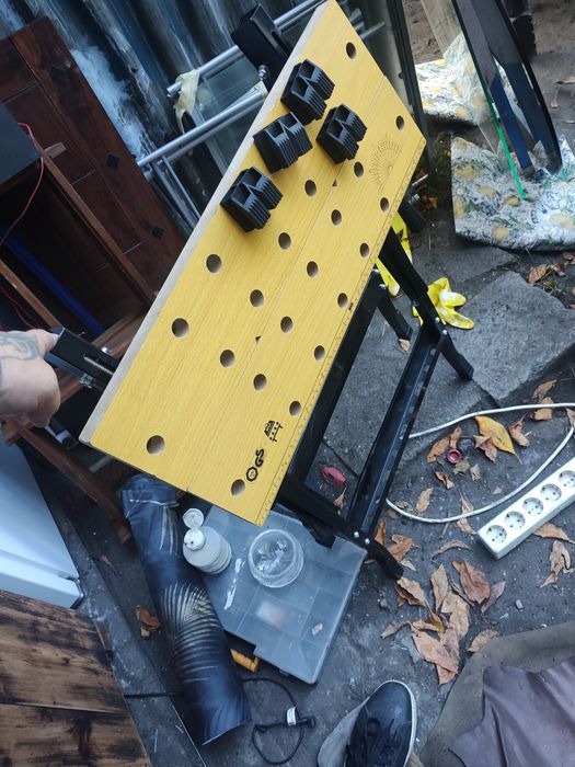 Stół monterski jest nowy