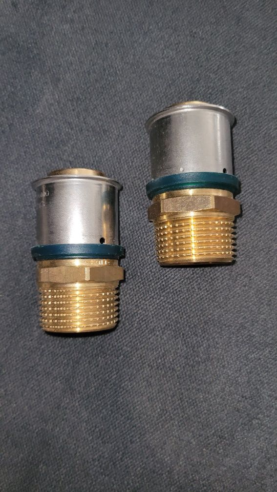 Złączka mosiężna KAN-THERM PRESS GZ 32 X G 1 1/4 2szt