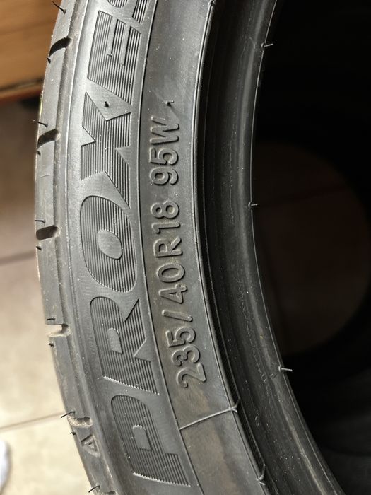 Toyo Proxes TR1 235/40 r18