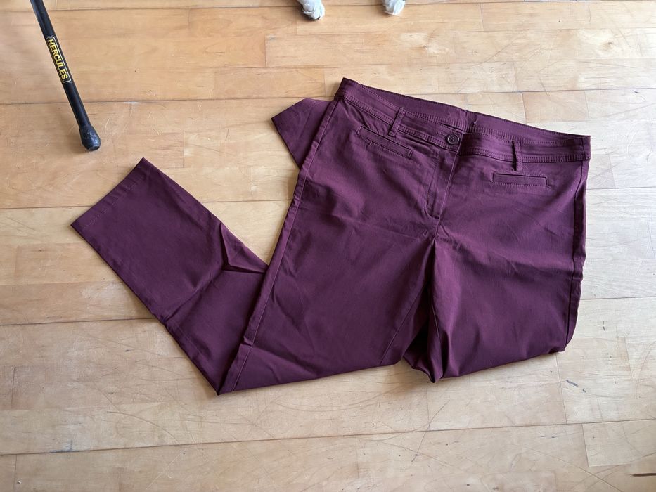Burgundowe spodnie damskie 44 c&a