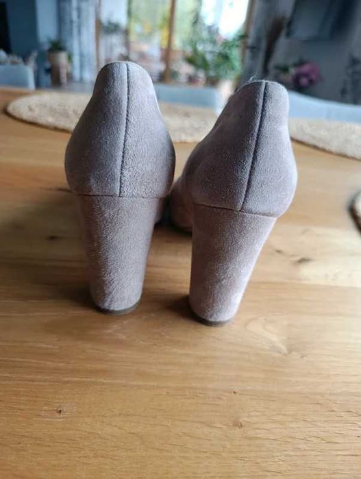 Buty czółenka Ryłko r.39
