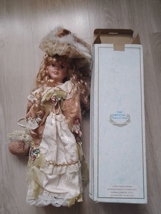 Lalka porcelanowa, kolekcjonerska