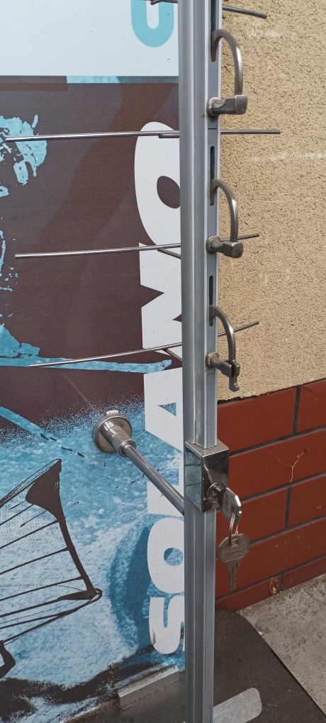 Stojak sklepowy na okulary zamykany