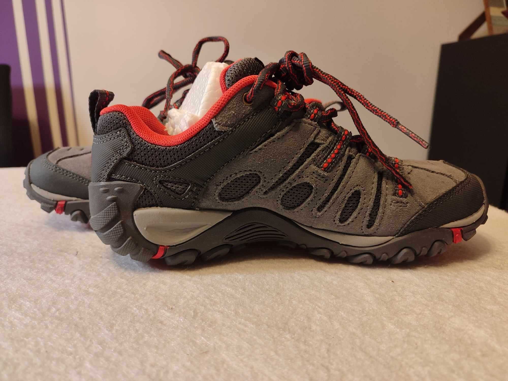 Sapatilha de Trilho MERRELL 37 NOVA