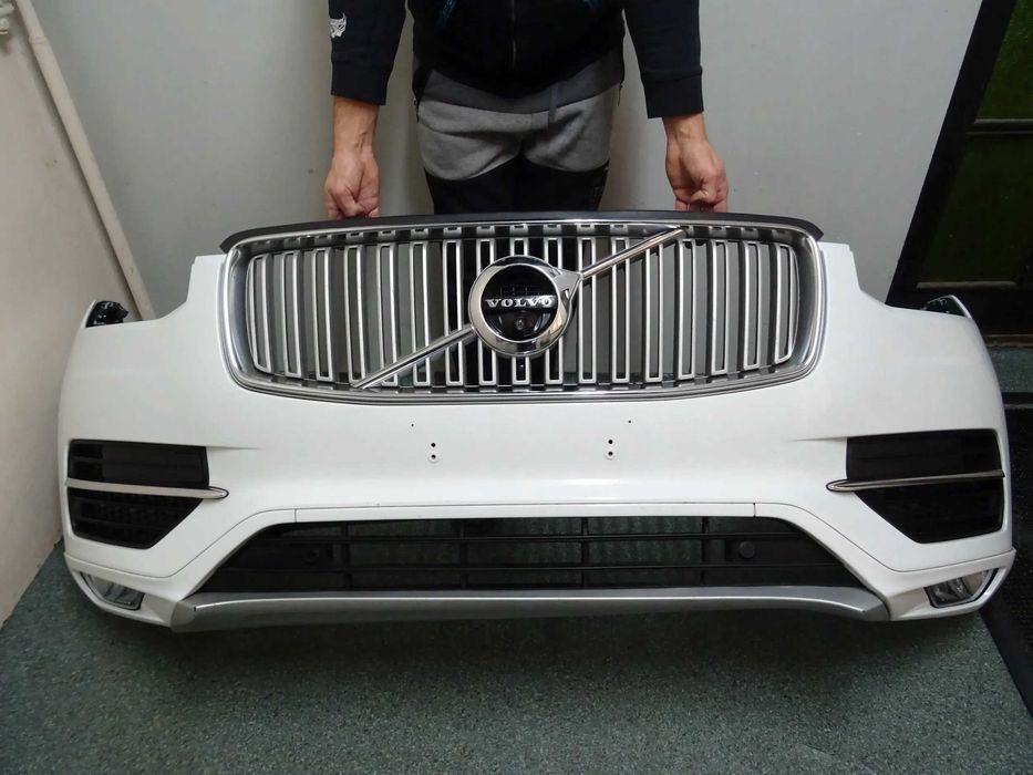 VOLVO XC90 II Бампер перед дорестайл