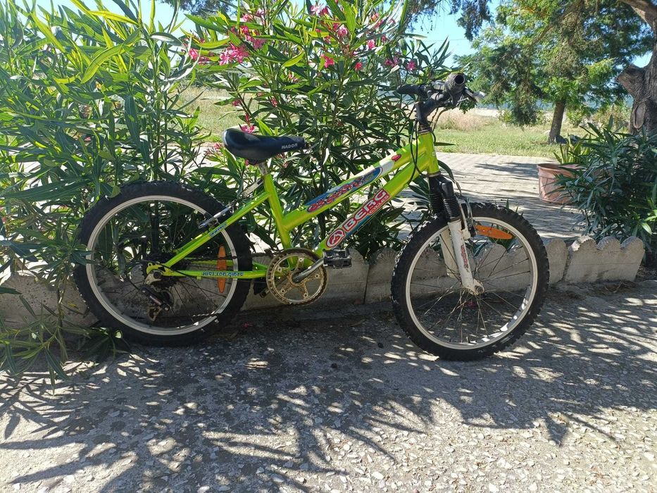 Bicicleta.                .