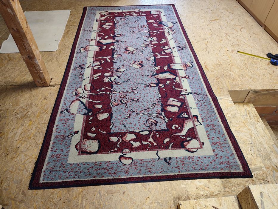 Dywany/ chodnik używane