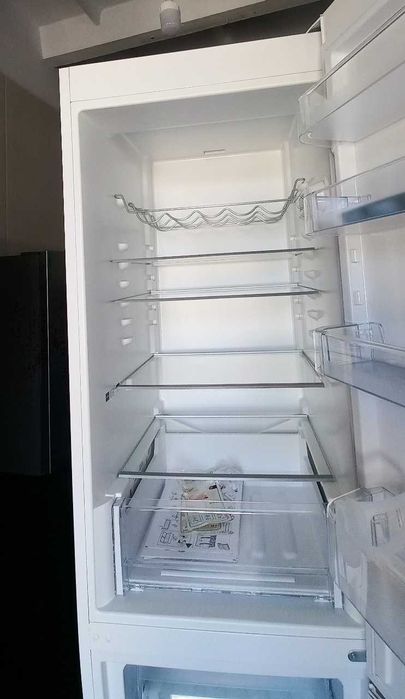 Холодильник 2-х камерний до 400л, 200см