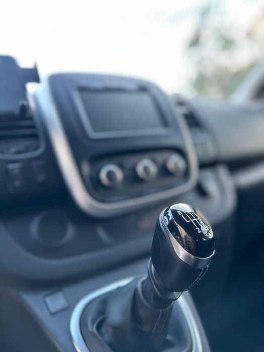 Wynajem busów 9 osobowych WOLNE terminy październik 2025