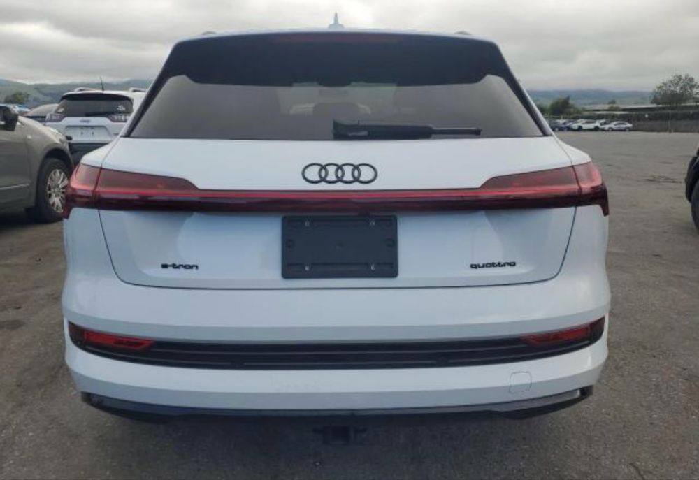 Etron e-tron s етрон ауді audi єтрон s капот