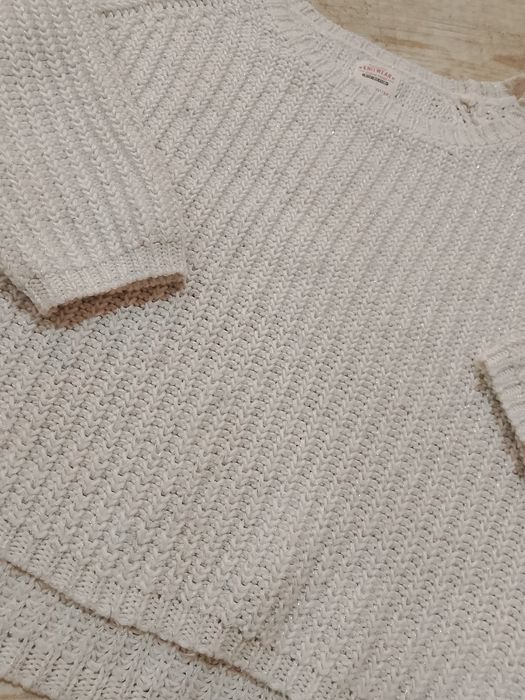 Śliczny sweterek damski