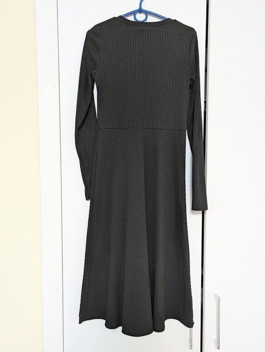 Сукня чорна в рубчик плаття довге