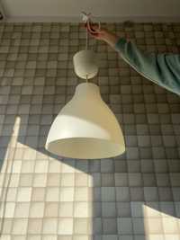 Biała lampa Melodi Ikea 28cm