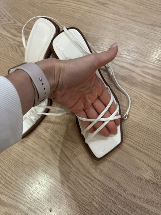 Босоніжки Zara ,розмір 39