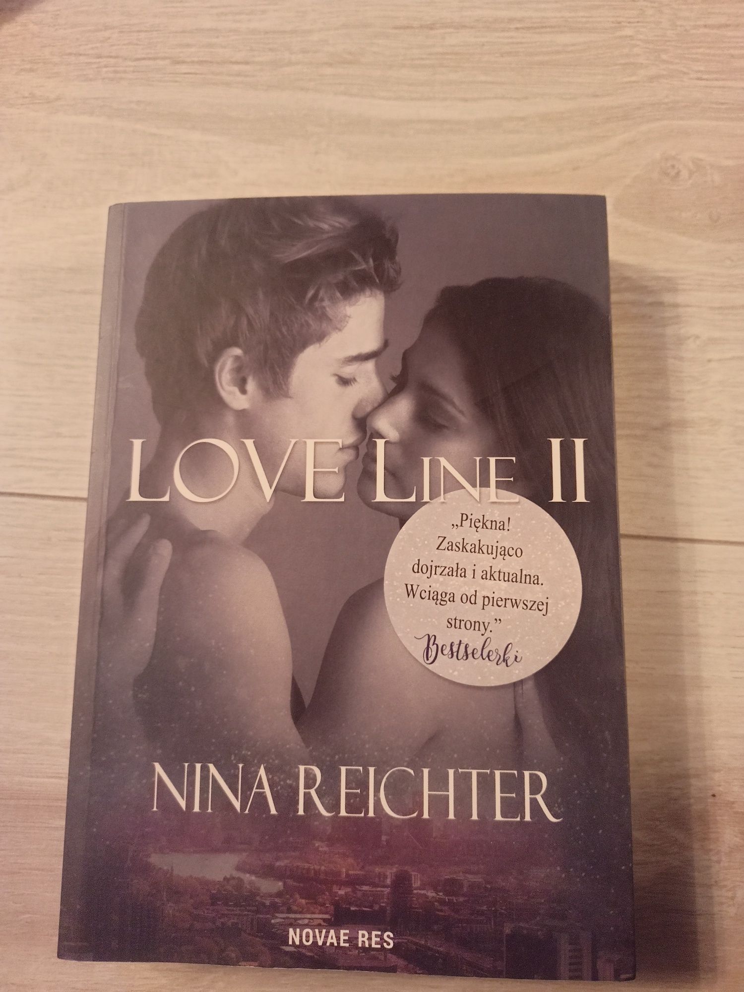 Love Line Nina Reichter