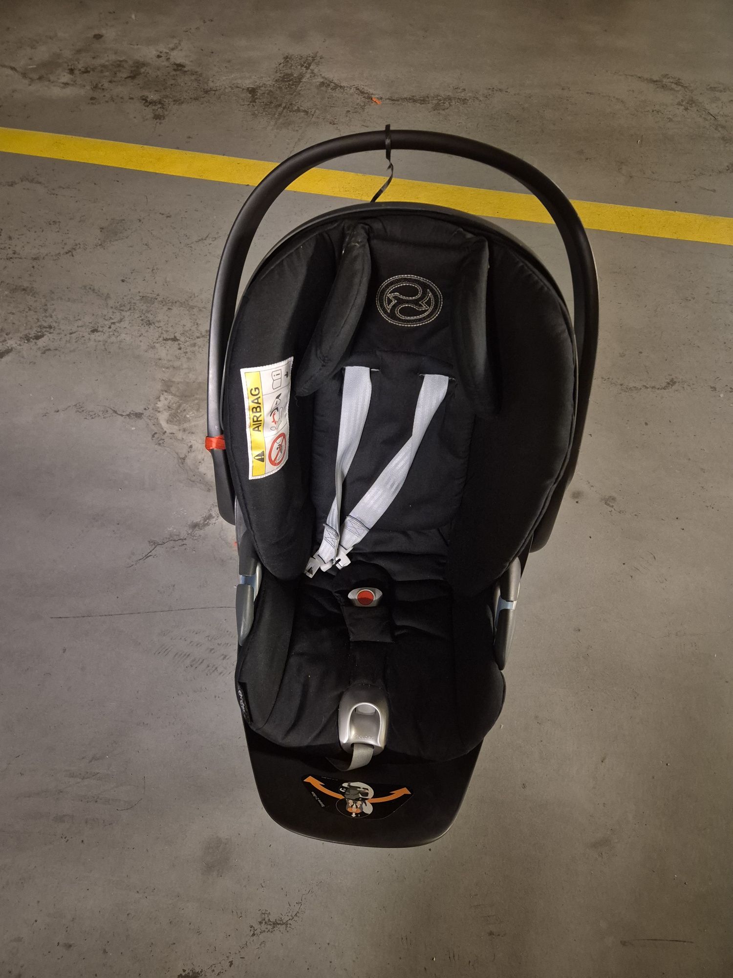 Cybex cloud z isize baza plus fotelik czarny