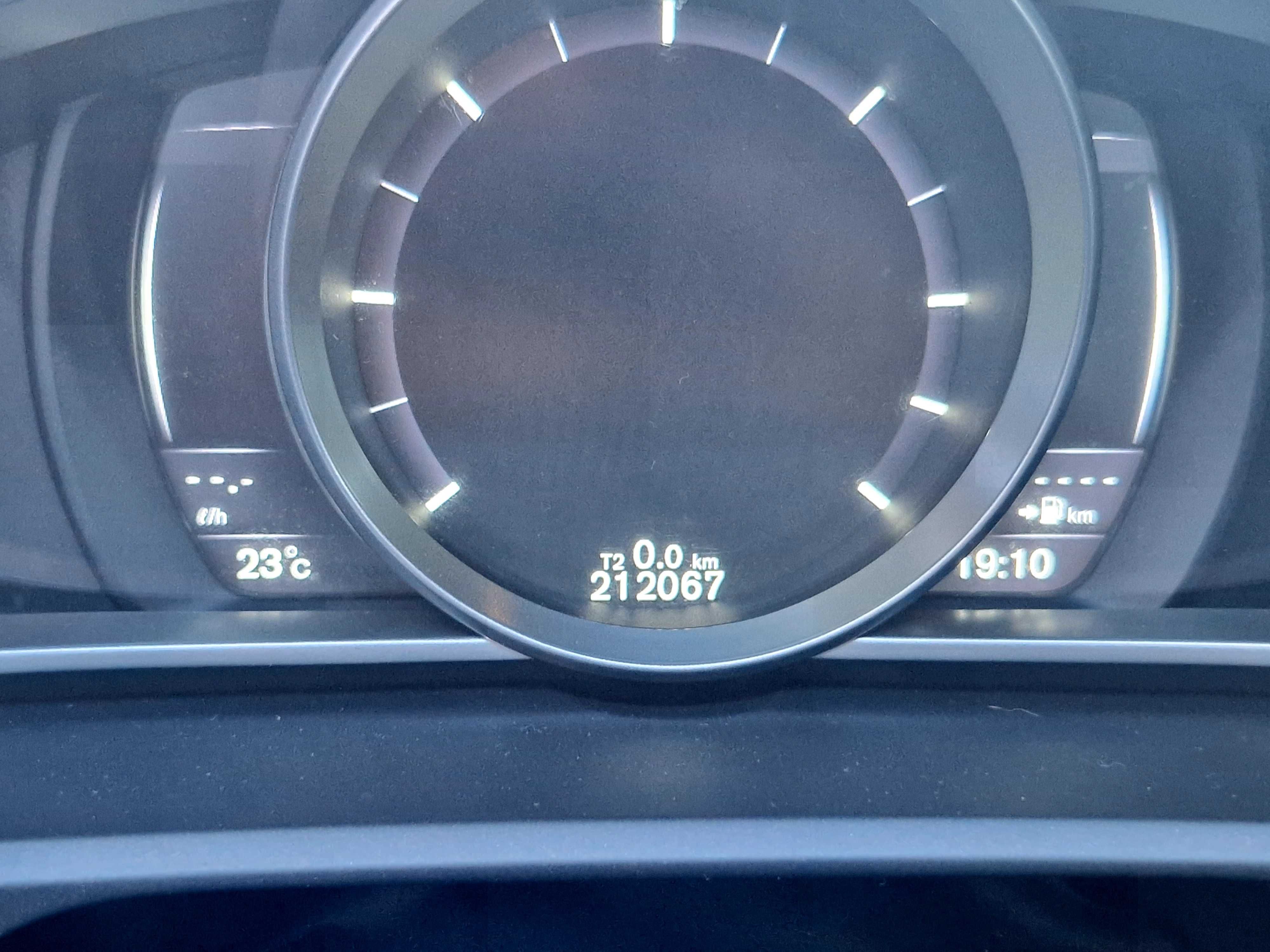 Volvo V40 R- Design 2.0 D2