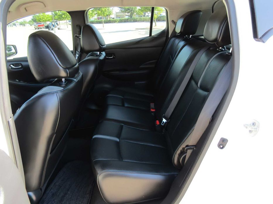 Nissan LEAF SL      2019