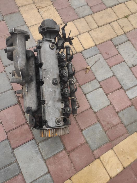 Головка блоку циліндрів з форсунками Nissan Primera p12 1.9 dci