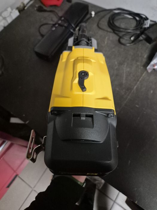 Gwozdziarka DeWalt DCN930, sztyfciarka,gwoździarka