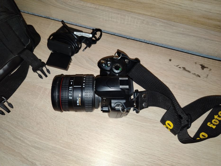 Sprzedam aparat Nikon d40