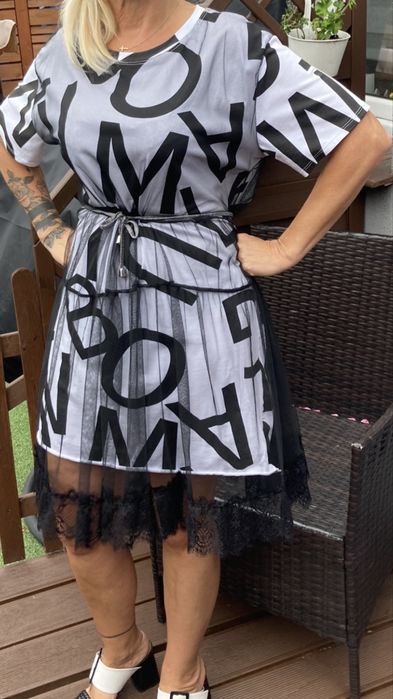 Śliczna elegancka sukienka z Włoch „z tiulem” Nowa M / L oversize