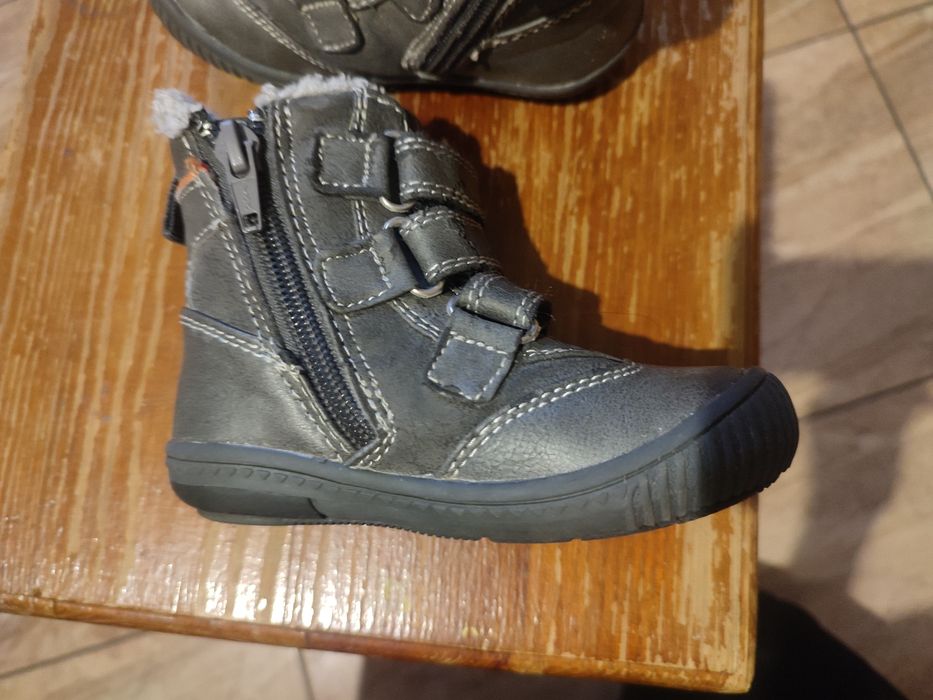 Oddam za darmo buty dziecięce