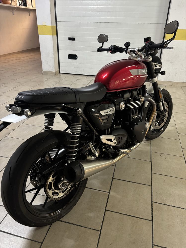 Triumph Speed Twin 1200