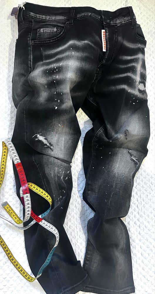 Spodnie Dsquared2 jeansowe meske nakrapiane  dzuiry