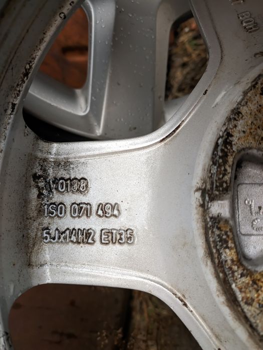 Диски VW E-Up Polo Golf 1-3 Borbet R14 5j 4x100 шини Pirelli 165 70 14