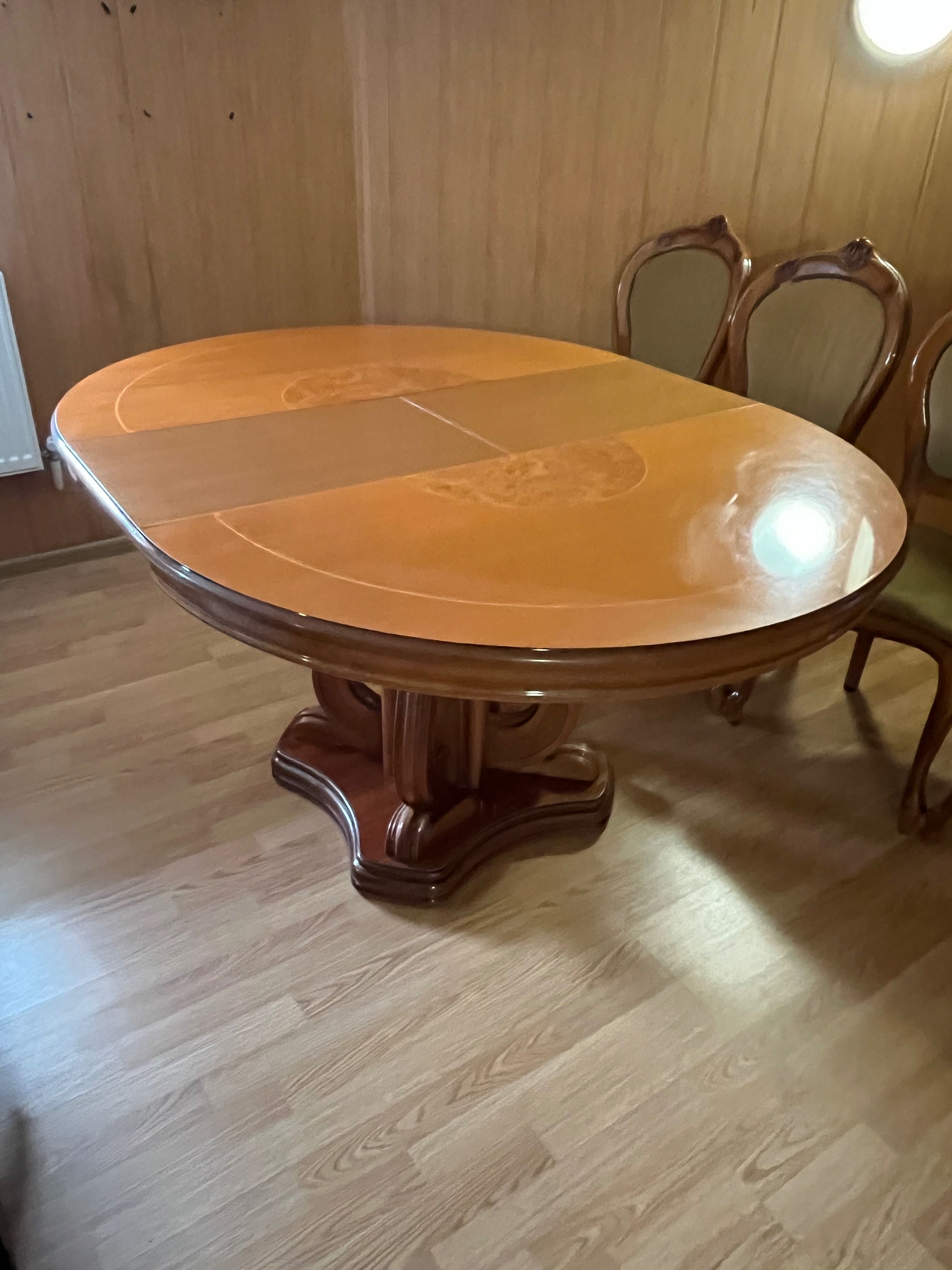 Продам стіл кухонний італьйського виробництва