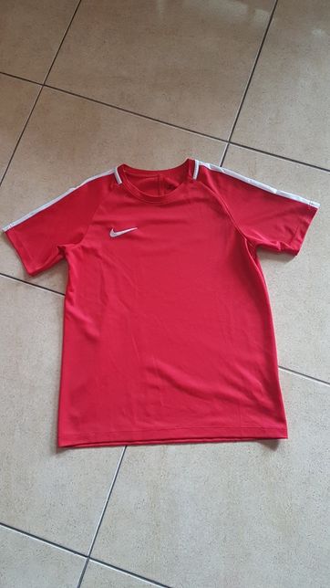 T-shirt Nike Dri-fit menino 12/13 anos