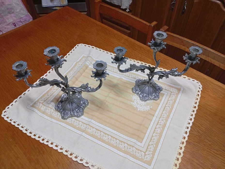 Castiçais para suporte de 3 velas