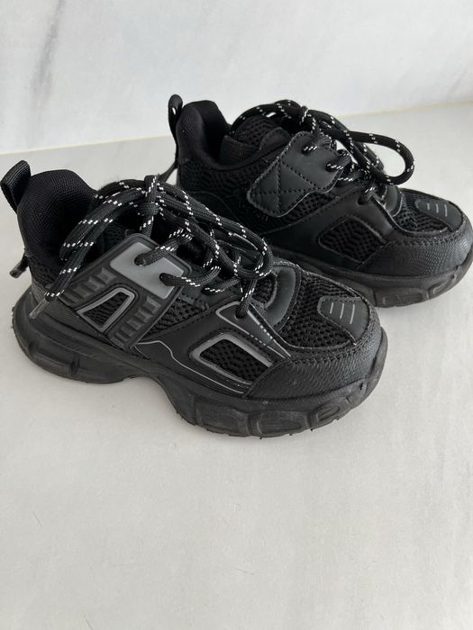 Кроссовки на мальчика