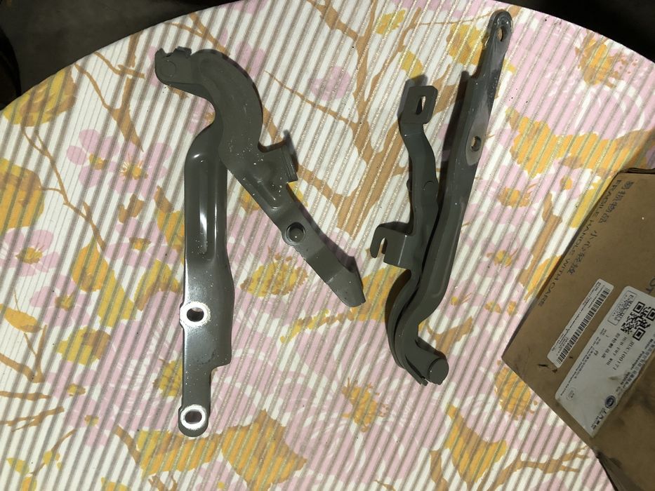 Продам петли на капот мг6