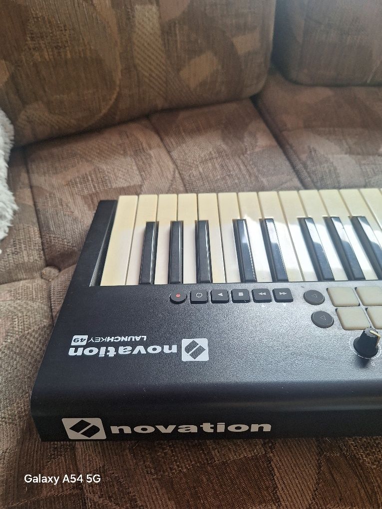 Teclado Novation Lauch key 49