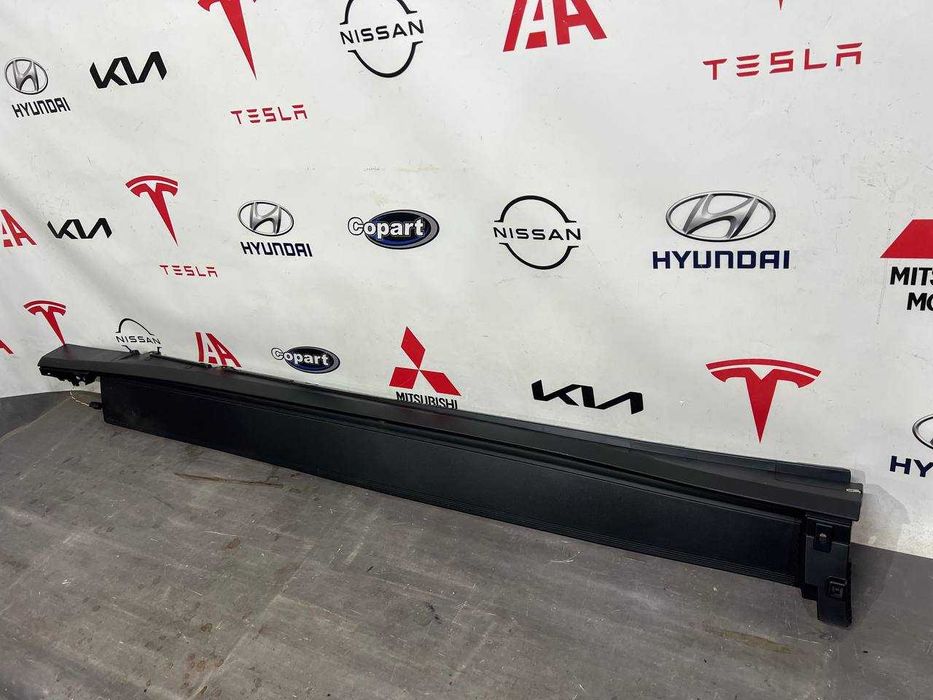 Накладка порогу права з підсвіткою нова оригінал  Ford Mustang Mach-E