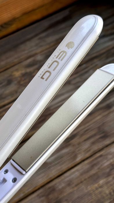 Вирівнювач для волосся ECG